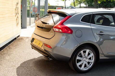 Volvo V40 T3 INSCRIPTION EDITION 8