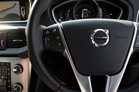 Volvo V40 T3 INSCRIPTION EDITION 19