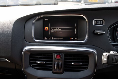 Volvo V40 T3 INSCRIPTION EDITION 23