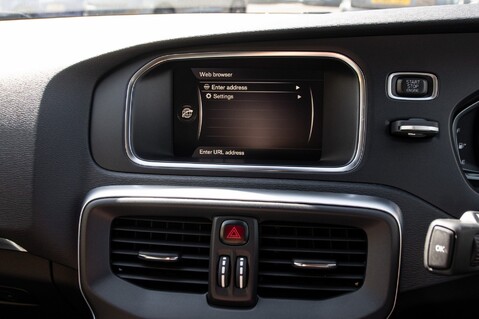Volvo V40 T3 INSCRIPTION EDITION 25