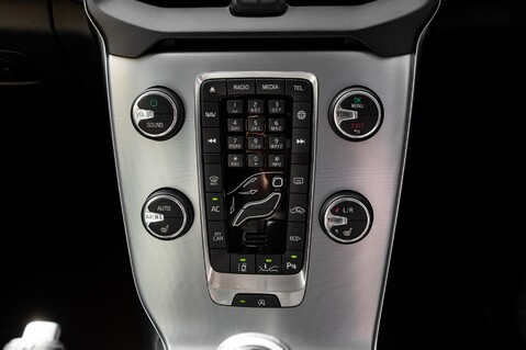 Volvo V40 T3 INSCRIPTION EDITION 31