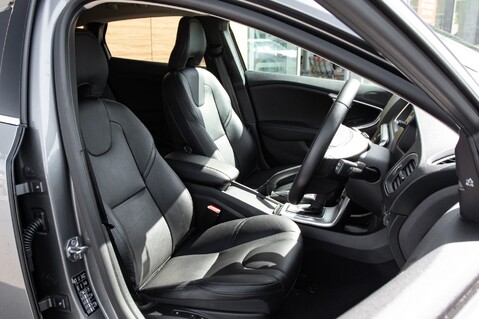 Volvo V40 T3 INSCRIPTION EDITION 29