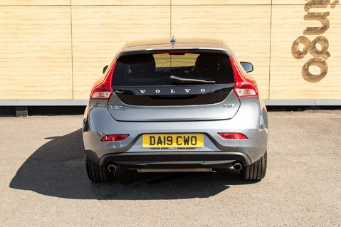 Volvo V40 T3 INSCRIPTION EDITION 6