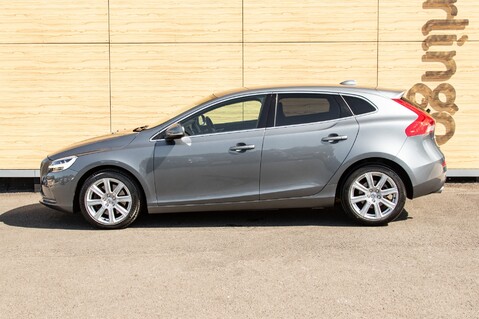 Volvo V40 T3 INSCRIPTION EDITION 13