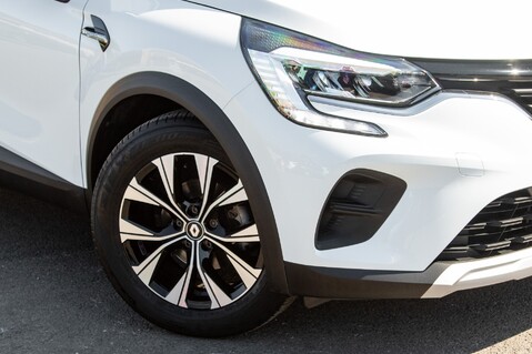 Renault Captur LIMITED TCE 11