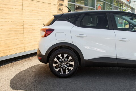 Renault Captur LIMITED TCE 7