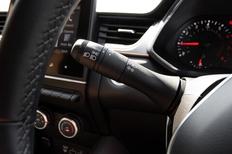 Renault Captur LIMITED TCE 17