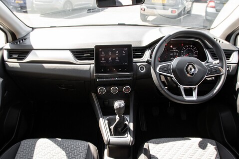 Renault Captur LIMITED TCE 3