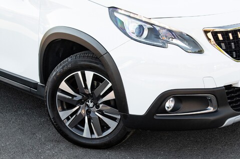 Peugeot 2008 ALLURE PREMIUM 11