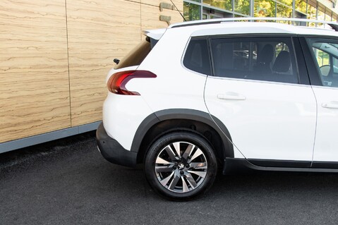 Peugeot 2008 ALLURE PREMIUM 7
