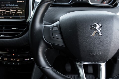 Peugeot 2008 ALLURE PREMIUM 19