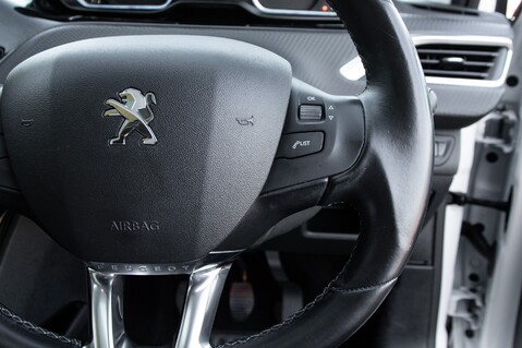 Peugeot 2008 ALLURE PREMIUM 20