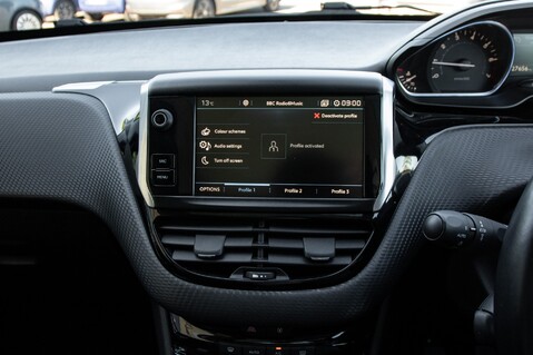 Peugeot 2008 ALLURE PREMIUM 27