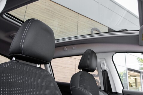 Peugeot 2008 ALLURE PREMIUM 32