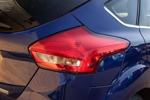Ford Focus ZETEC EDITION 9