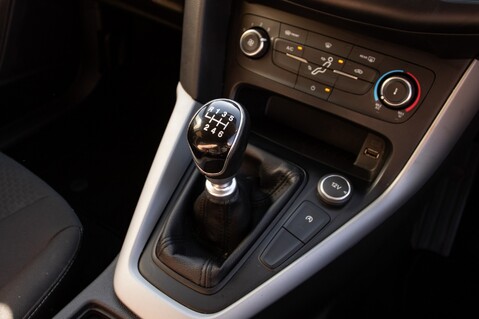 Ford Focus ZETEC EDITION 31