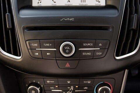 Ford Focus ZETEC EDITION 32