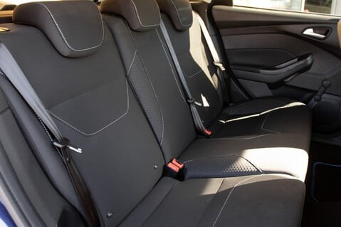 Ford Focus ZETEC EDITION 34
