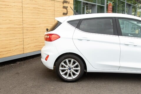 Ford Fiesta TITANIUM 7