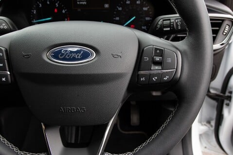 Ford Fiesta TITANIUM 20