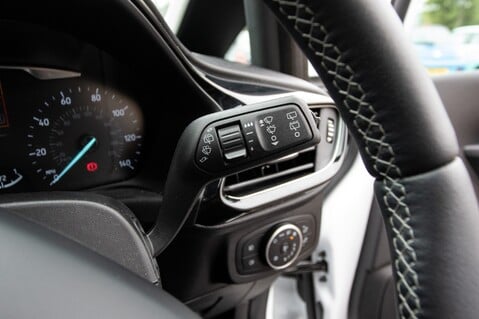 Ford Fiesta TITANIUM 18