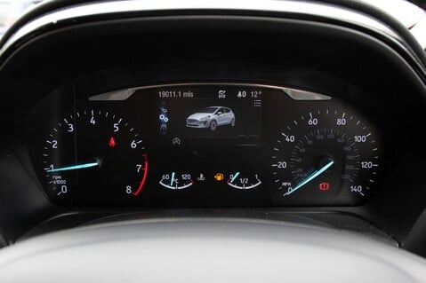 Ford Fiesta TITANIUM 15