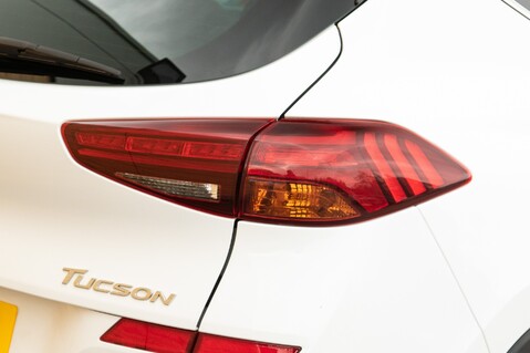 Hyundai TUCSON T-GDI PREMIUM SE 9
