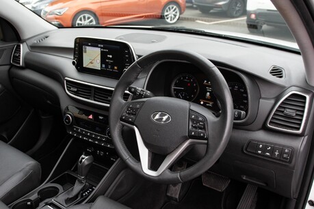 Hyundai TUCSON T-GDI PREMIUM SE