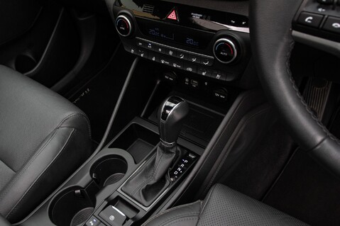 Hyundai TUCSON T-GDI PREMIUM SE 32