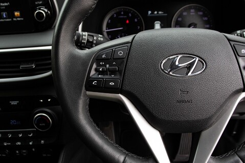 Hyundai TUCSON T-GDI PREMIUM SE 19