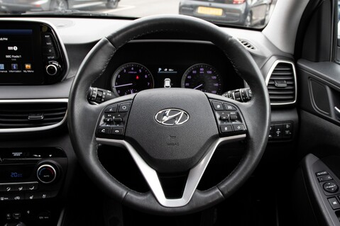 Hyundai TUCSON T-GDI PREMIUM SE 21