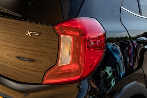 Kia Picanto X-LINE 9