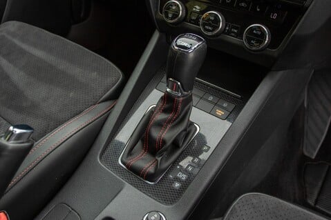 Skoda Octavia VRS CHALLENGE TSI DSG 38