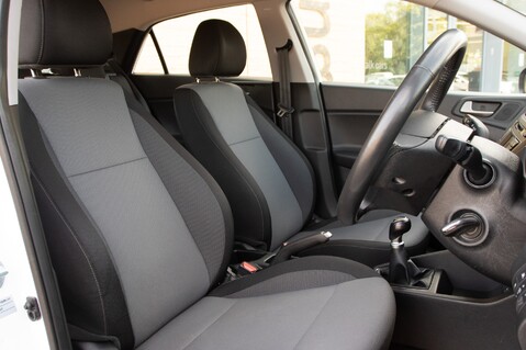 Hyundai i20 MPI SE 27
