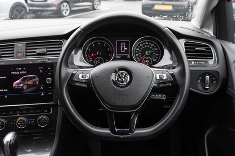 Volkswagen Golf MATCH EDITION TSI EVO DSG 21