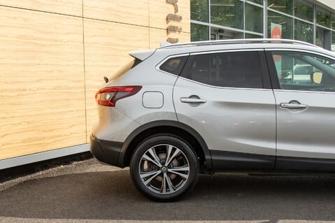 Nissan Qashqai DIG-T N-CONNECTA 7