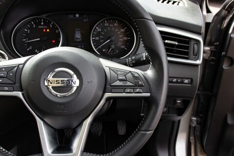 Nissan Qashqai DIG-T N-CONNECTA 20