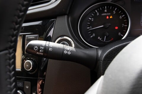 Nissan Qashqai DIG-T N-CONNECTA 17
