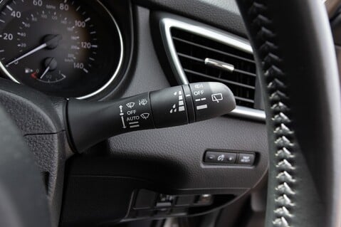 Nissan Qashqai DIG-T N-CONNECTA 18