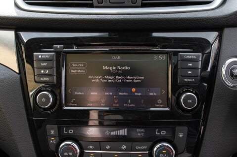 Nissan Qashqai DIG-T N-CONNECTA 22