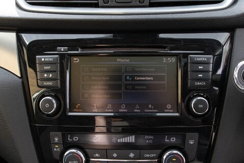 Nissan Qashqai DIG-T N-CONNECTA 24