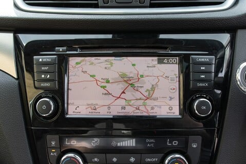 Nissan Qashqai DIG-T N-CONNECTA 29