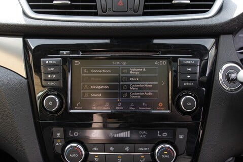 Nissan Qashqai DIG-T N-CONNECTA 31