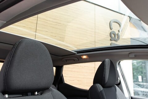 Nissan Qashqai DIG-T N-CONNECTA 34