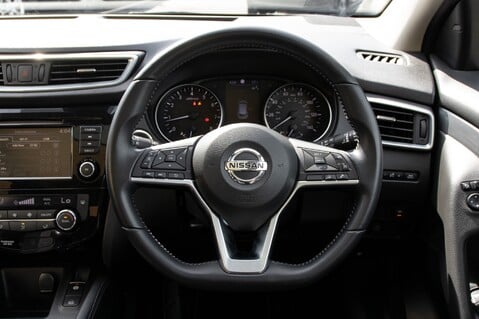 Nissan Qashqai DIG-T N-CONNECTA 21