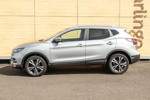 Nissan Qashqai DIG-T N-CONNECTA 13