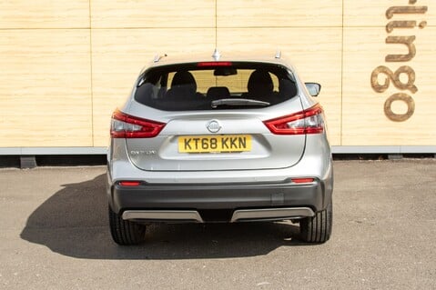 Nissan Qashqai DIG-T N-CONNECTA 6