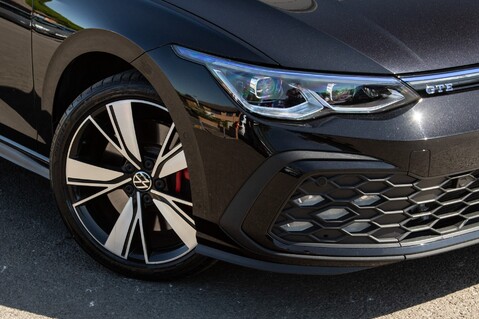 Volkswagen Golf GTE DSG 11
