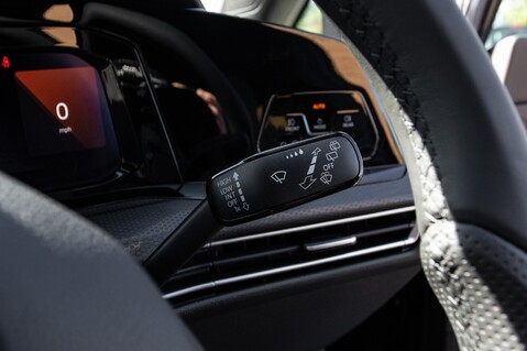 Volkswagen Golf GTE DSG 17