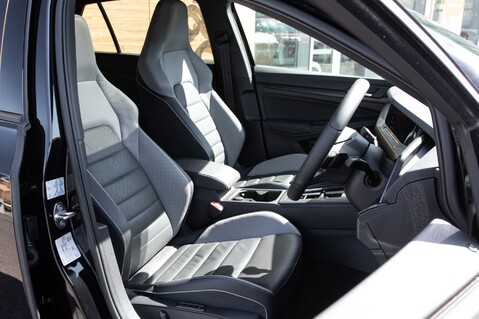 Volkswagen Golf GTE DSG 30